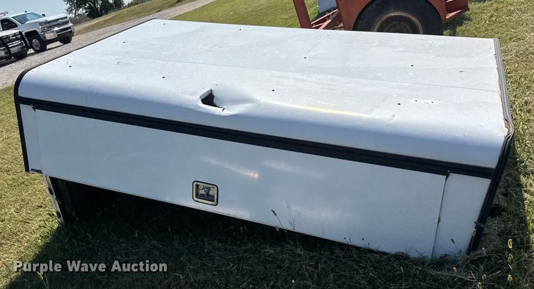 image for item EM8339 ARE pickup truck topper