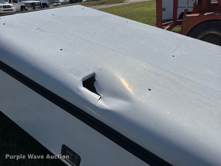 image for item EM8339 ARE pickup truck topper