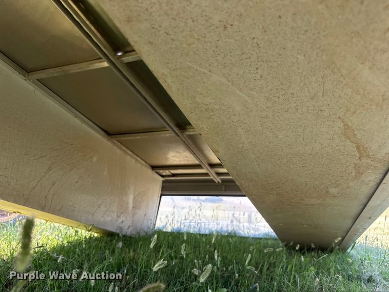 image for item EM8339 ARE pickup truck topper