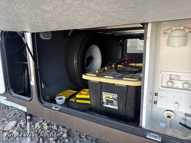 image for item EM8342 2015 Forest River Cardinal camper