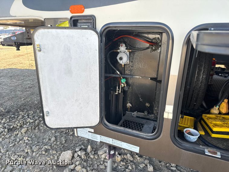 image for item EM8342 2015 Forest River Cardinal camper