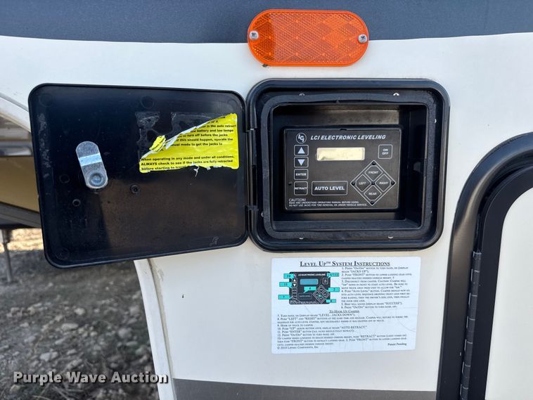 image for item EM8342 2015 Forest River Cardinal camper