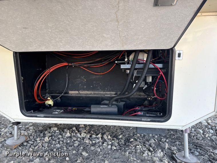 image for item EM8342 2015 Forest River Cardinal camper