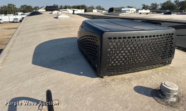 image for item EM8342 2015 Forest River Cardinal camper