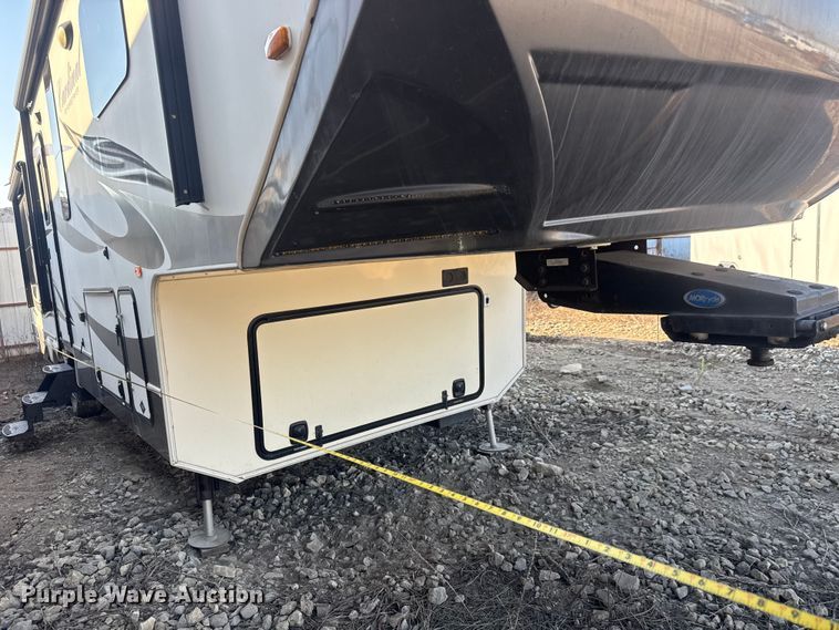 image for item EM8342 2015 Forest River Cardinal camper