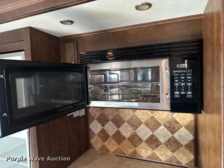 image for item EM8342 2015 Forest River Cardinal camper