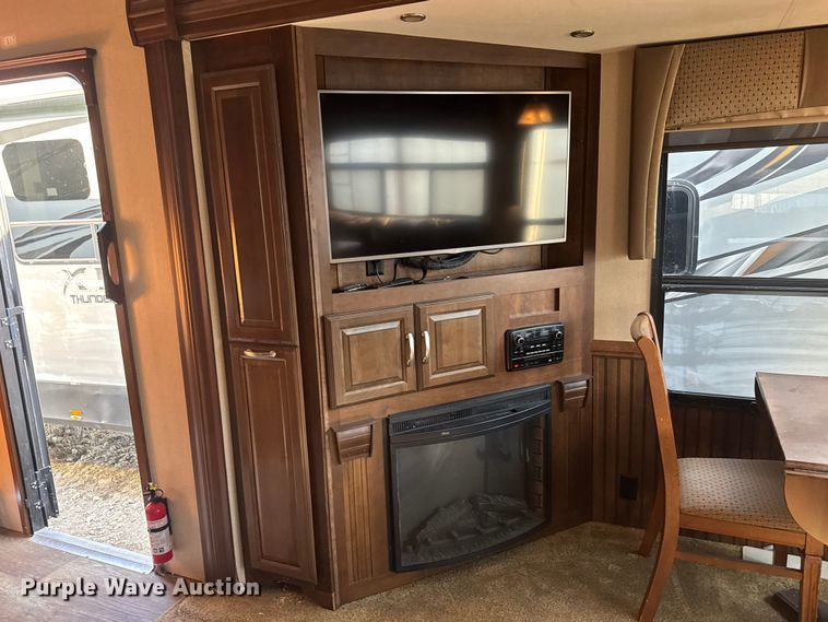 image for item EM8342 2015 Forest River Cardinal camper