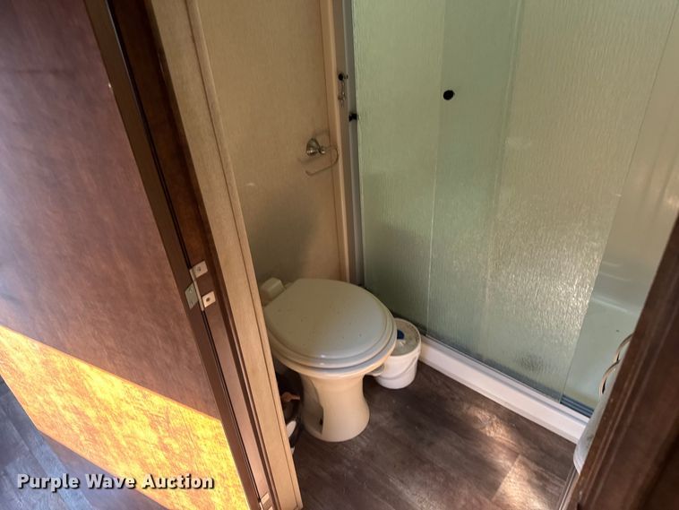 image for item EM8342 2015 Forest River Cardinal camper