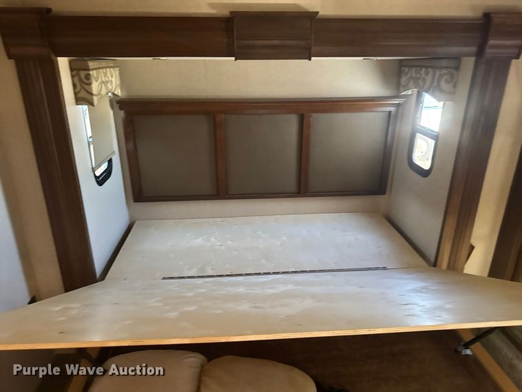 image for item EM8342 2015 Forest River Cardinal camper