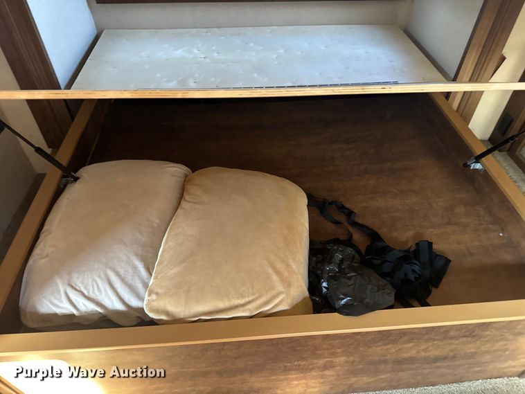 image for item EM8342 2015 Forest River Cardinal camper