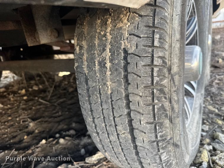 image for item EM8342 2015 Forest River Cardinal camper