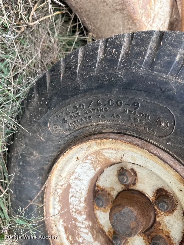 image for item EM8353 Allis-Chalmers 620 lawn tractor