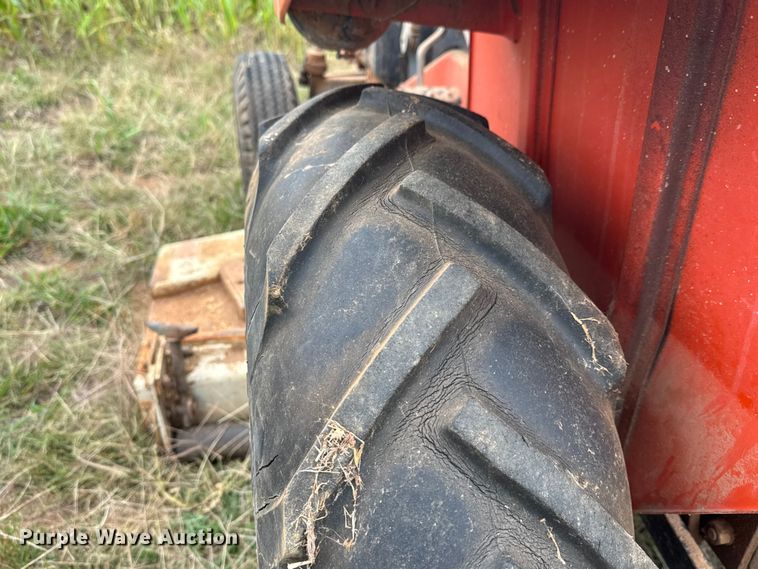 image for item EM8353 Allis-Chalmers 620 lawn tractor