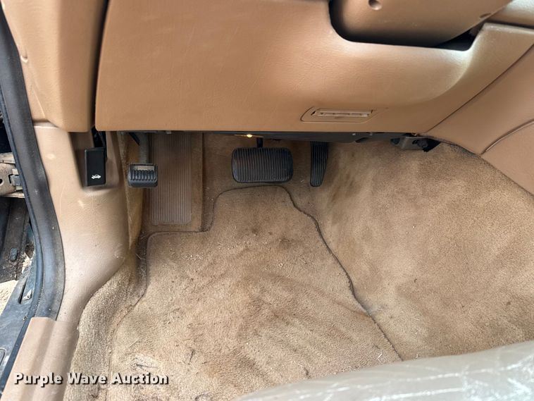 image for item EM8362 1995 Lincoln Mark VIII 