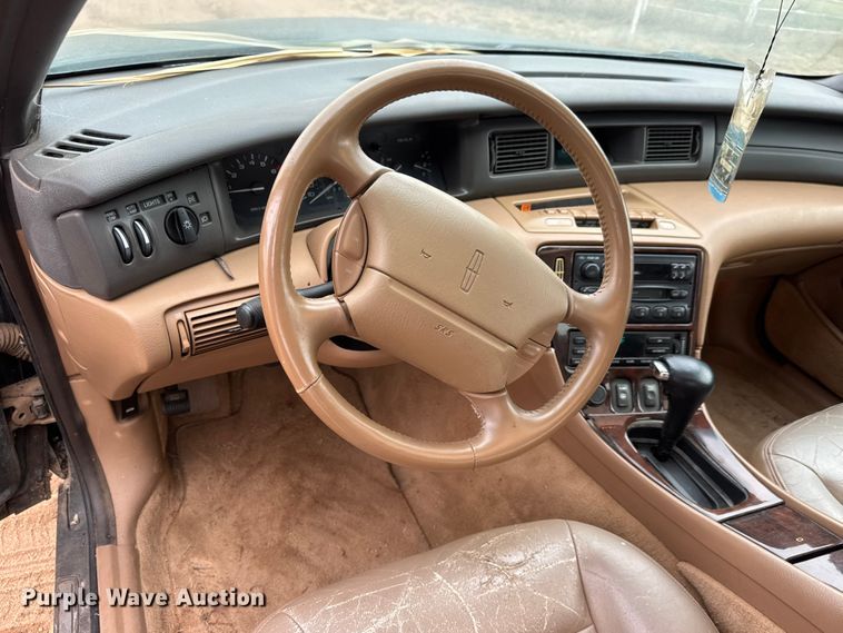 image for item EM8362 1995 Lincoln Mark VIII 