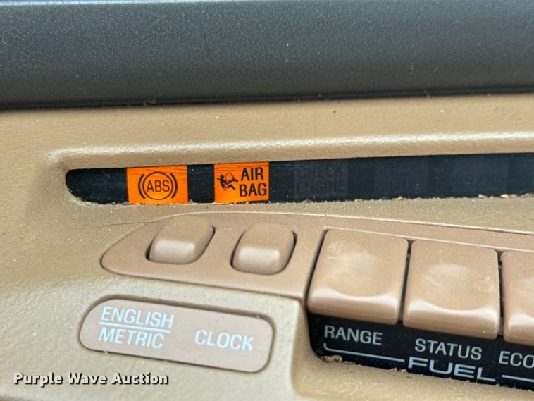 image for item EM8362 1995 Lincoln Mark VIII 