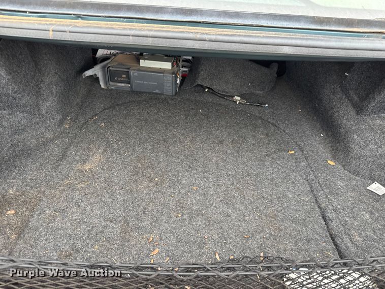 image for item EM8362 1995 Lincoln Mark VIII 