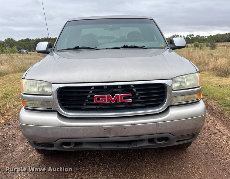 image for item EM8398 2002 GMC Sierra 1500 Ext. Cab pickup truck