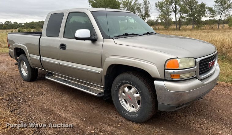 image for item EM8398 2002 GMC Sierra 1500 Ext. Cab pickup truck