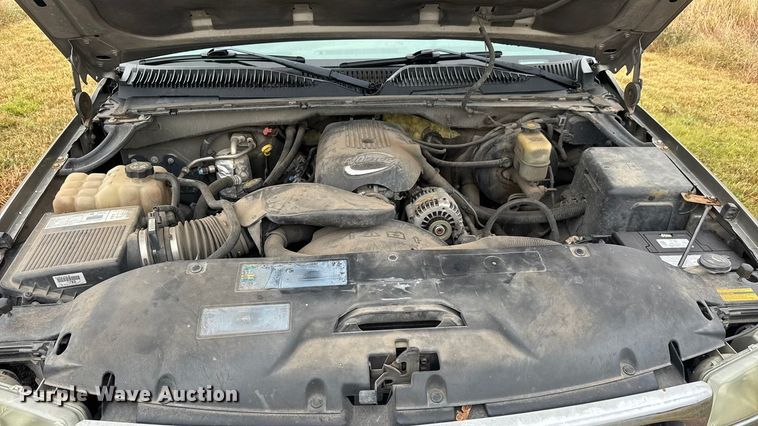 image for item EM8398 2002 GMC Sierra 1500 Ext. Cab pickup truck