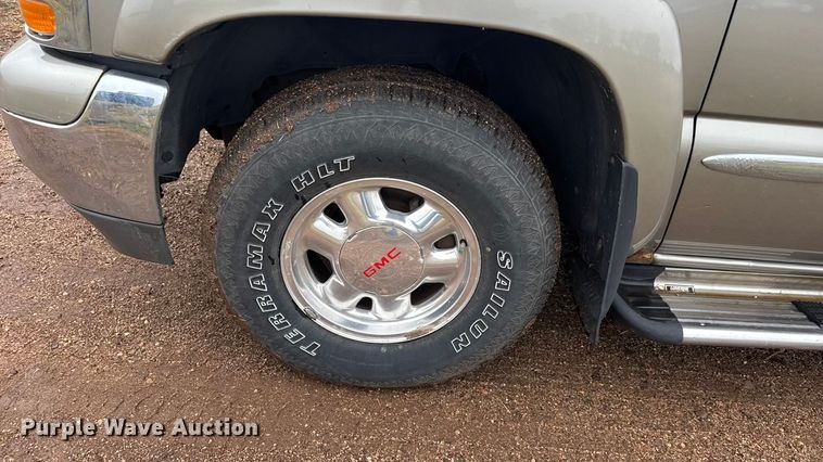 image for item EM8398 2002 GMC Sierra 1500 Ext. Cab pickup truck