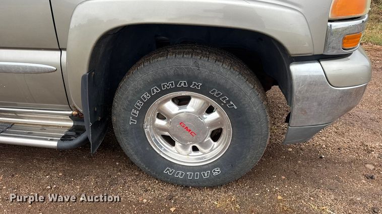 image for item EM8398 2002 GMC Sierra 1500 Ext. Cab pickup truck