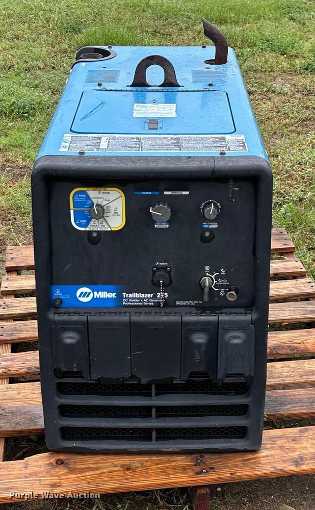 image for item EN5638 Miller Trailblazer 275 welder/generator