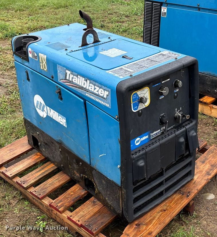 image for item EN5638 Miller Trailblazer 275 welder/generator