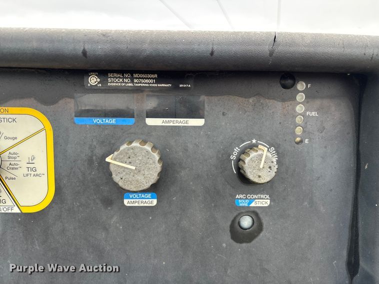 image for item EN5638 Miller Trailblazer 275 welder/generator