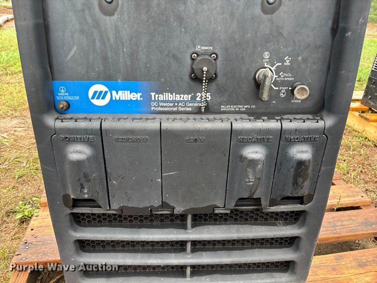 image for item EN5638 Miller Trailblazer 275 welder/generator