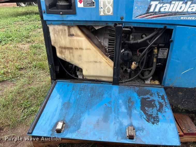 image for item EN5638 Miller Trailblazer 275 welder/generator