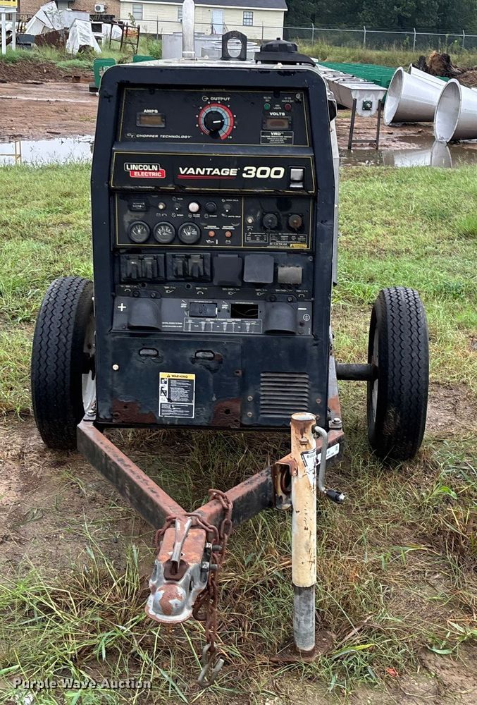 image for item EN5639 Lincoln Electric Vantage 300 welder/generator