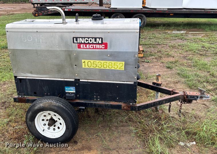 image for item EN5639 Lincoln Electric Vantage 300 welder/generator