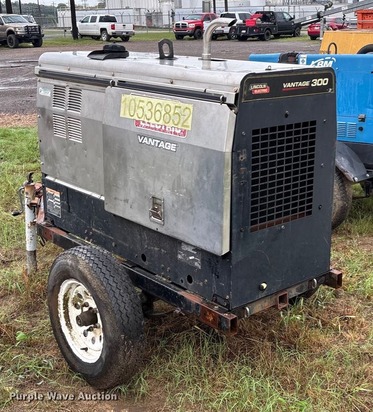 image for item EN5639 Lincoln Electric Vantage 300 welder/generator