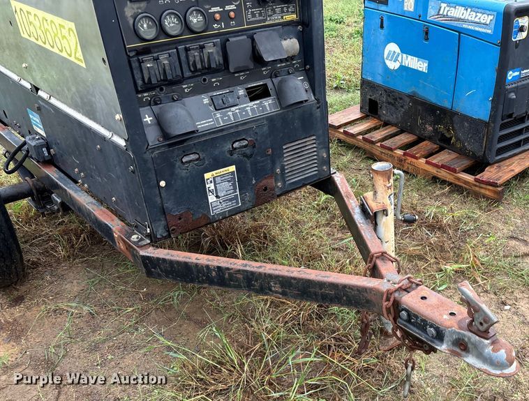 image for item EN5639 Lincoln Electric Vantage 300 welder/generator