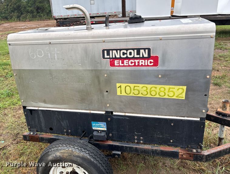 image for item EN5639 Lincoln Electric Vantage 300 welder/generator