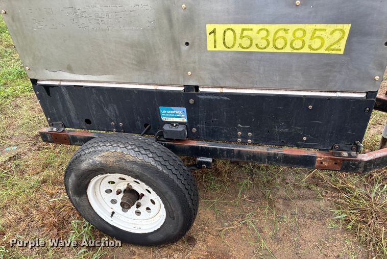 image for item EN5639 Lincoln Electric Vantage 300 welder/generator