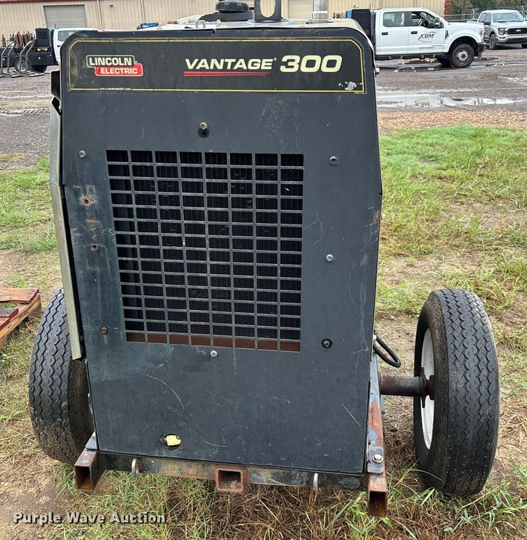 image for item EN5639 Lincoln Electric Vantage 300 welder/generator