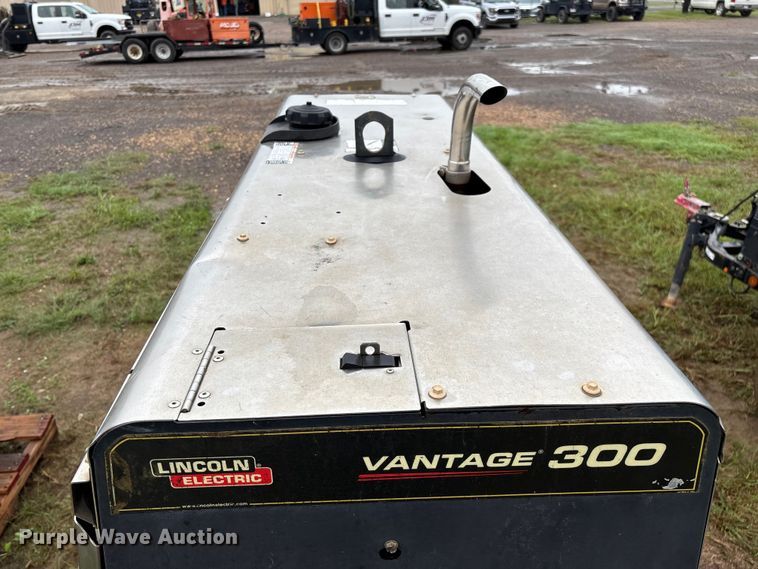 image for item EN5639 Lincoln Electric Vantage 300 welder/generator