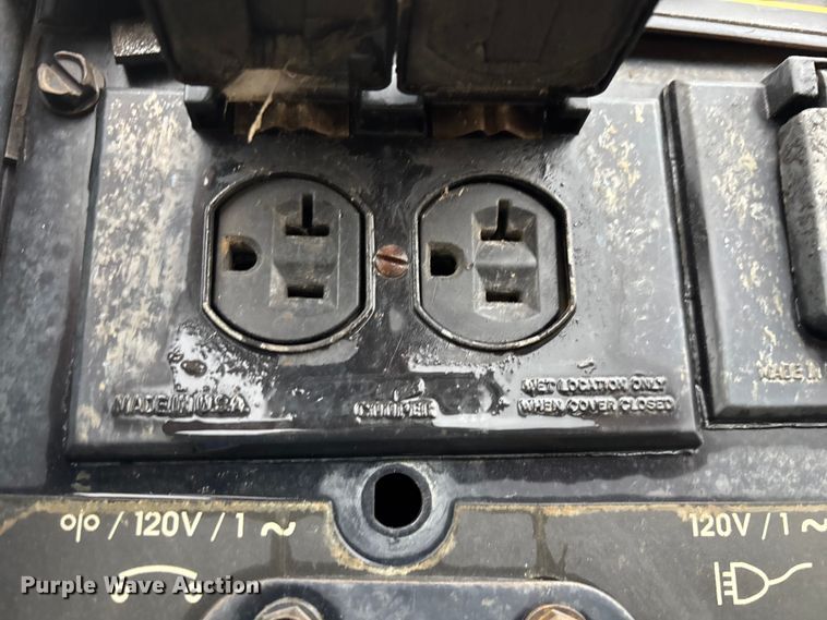 image for item EN5639 Lincoln Electric Vantage 300 welder/generator