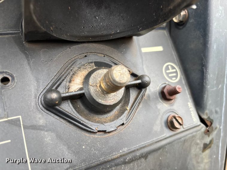 image for item EN5639 Lincoln Electric Vantage 300 welder/generator