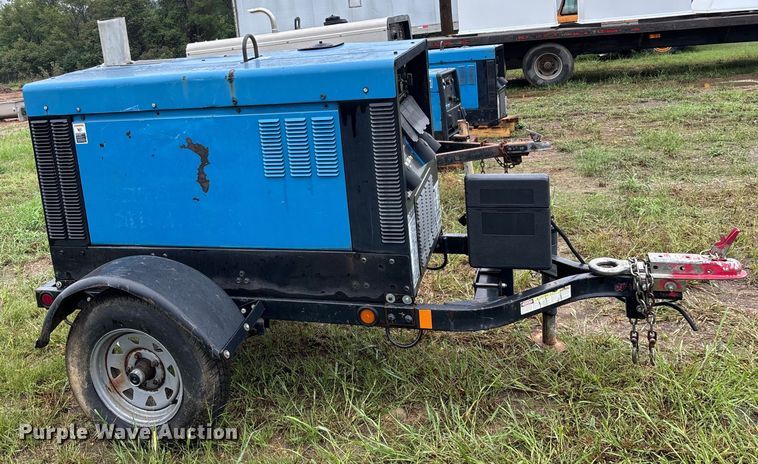 image for item EN5640 Miller Big Blue 300 Pro Cat CC/CV welder/generator