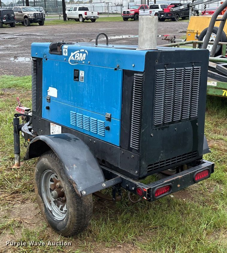 image for item EN5640 Miller Big Blue 300 Pro Cat CC/CV welder/generator