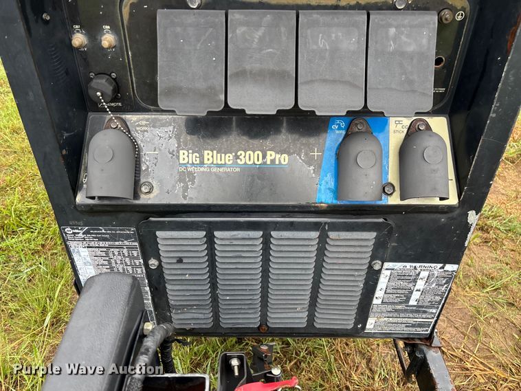 image for item EN5640 Miller Big Blue 300 Pro Cat CC/CV welder/generator