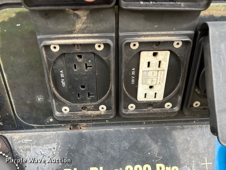 image for item EN5640 Miller Big Blue 300 Pro Cat CC/CV welder/generator