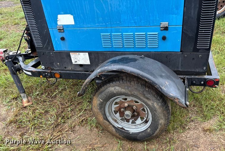 image for item EN5640 Miller Big Blue 300 Pro Cat CC/CV welder/generator