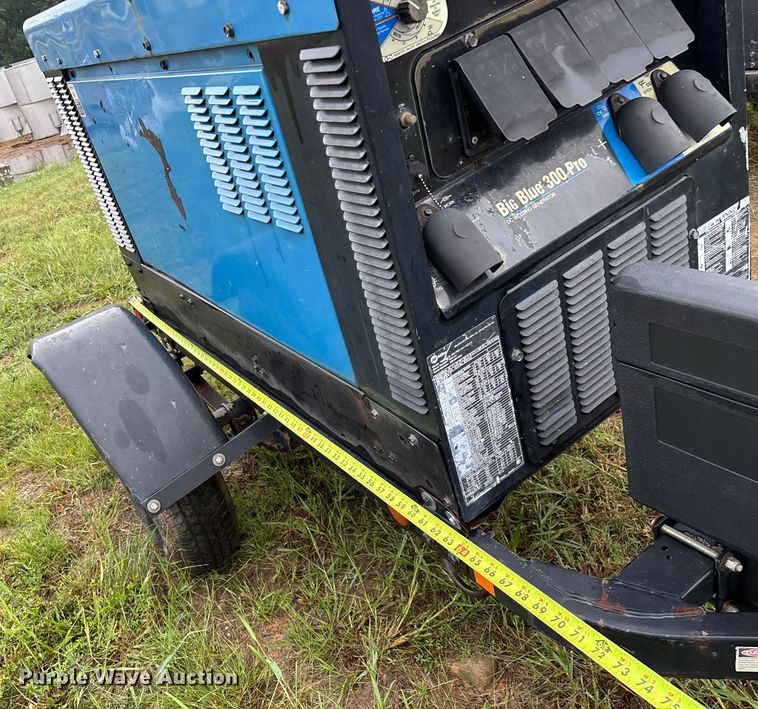 image for item EN5640 Miller Big Blue 300 Pro Cat CC/CV welder/generator