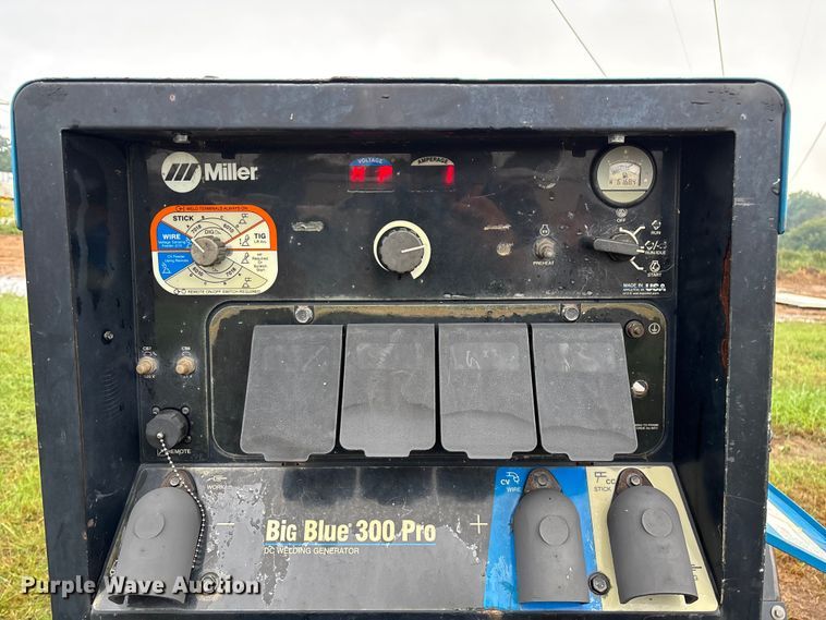 image for item EN5640 Miller Big Blue 300 Pro Cat CC/CV welder/generator