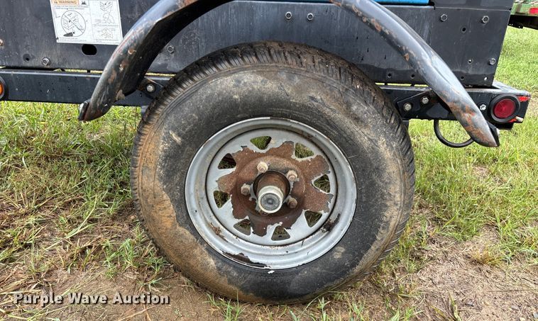 image for item EN5640 Miller Big Blue 300 Pro Cat CC/CV welder/generator