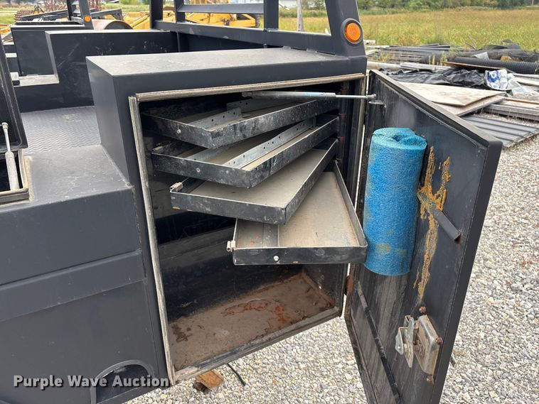 image for item EN5668 Flatbed